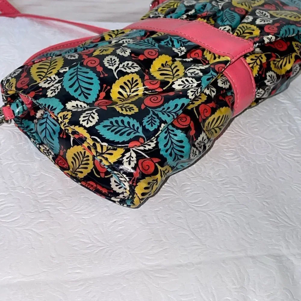 Vera Bradley renowned excellent